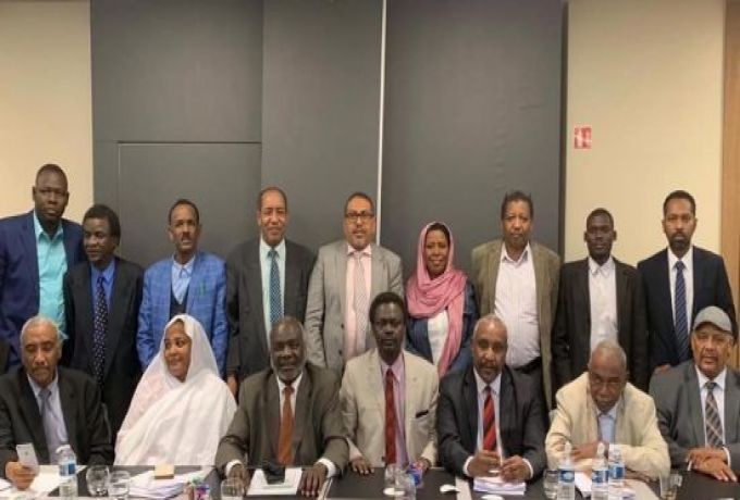 بيان باريس يعزز الثورة السودانية