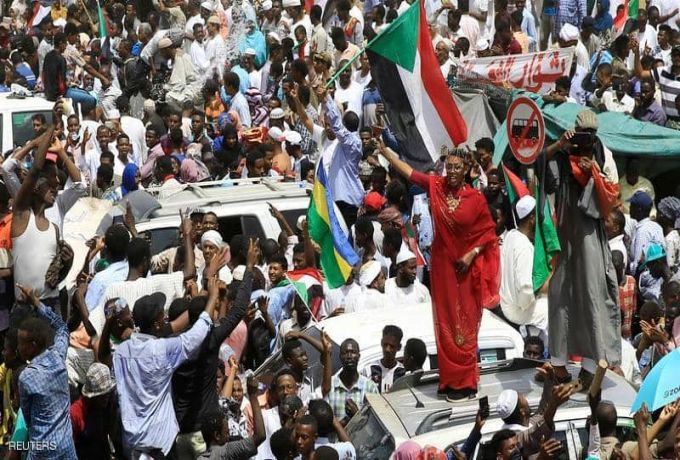 صحيفة أمريكية : "ثلثا المُحتجين في تظاهرات السودان من النساء"