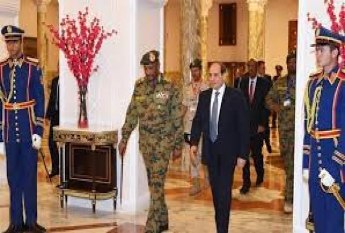 التفاصيل الكاملة لزيارة رئيس المجلس العسكري للقاهرة