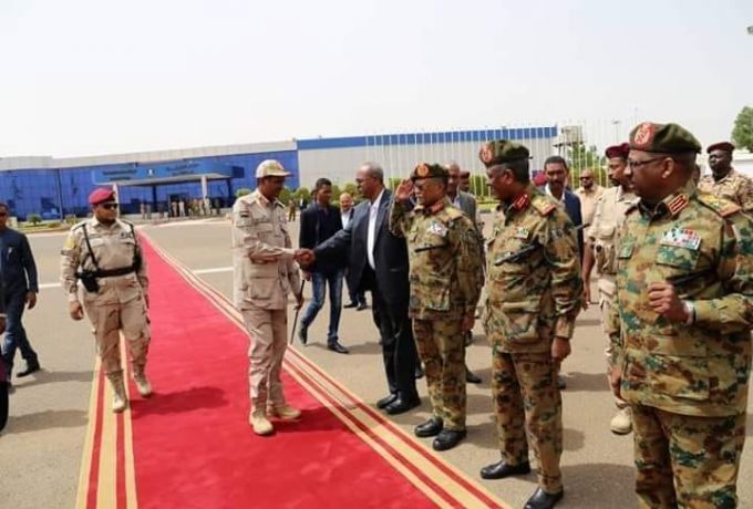 نائب رئيس المجلس العسكري يتوجه الى اريتريا