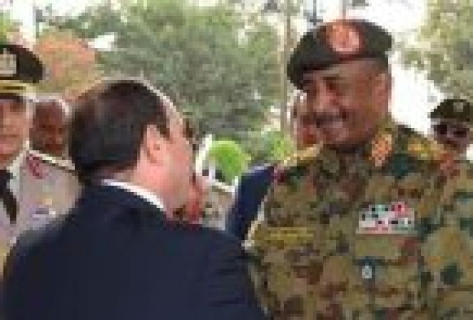 رئيس المجلس العسكري البرهان: القوات المسلّحة جاهزة لحماية الحكم الديمقراطي