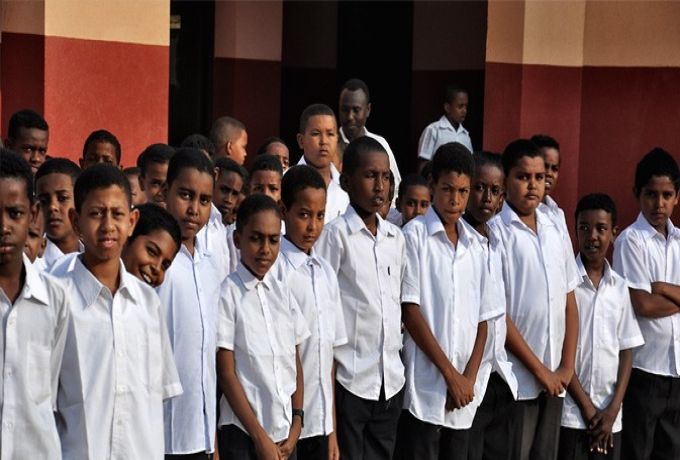 مطالبات بتعليق امتحانات السودانية