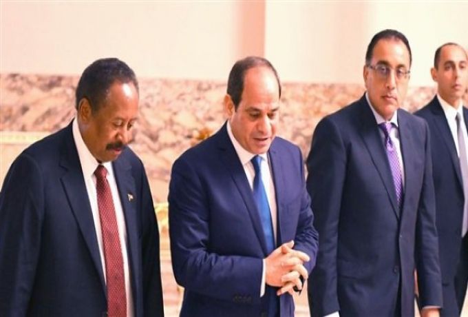 الرئيس المصري يصدر قرارا بتخفيض الرسوم الدراسية للسودانين
