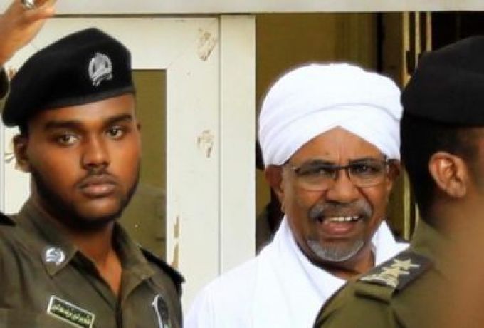 سياسي سوداني يتحدث عن تعديلات حمدوك ومحاكمة البشير وسحب الجيش من اليمن (حوار)
