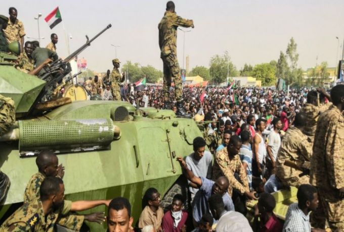 الجيش يعلن اعادة هيكلة المنظومة الدفاعية في السودان