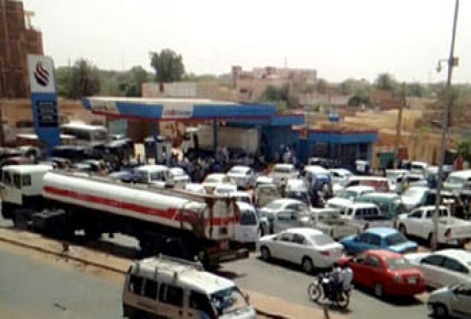 الحكومة السودانية تدون بلاغات في مواجهة المخالفين لضوابط الوقود
