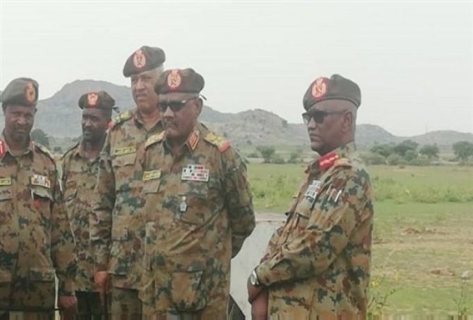 الفريق الحسين يتفقد الحدود السودانية الاثيوبية