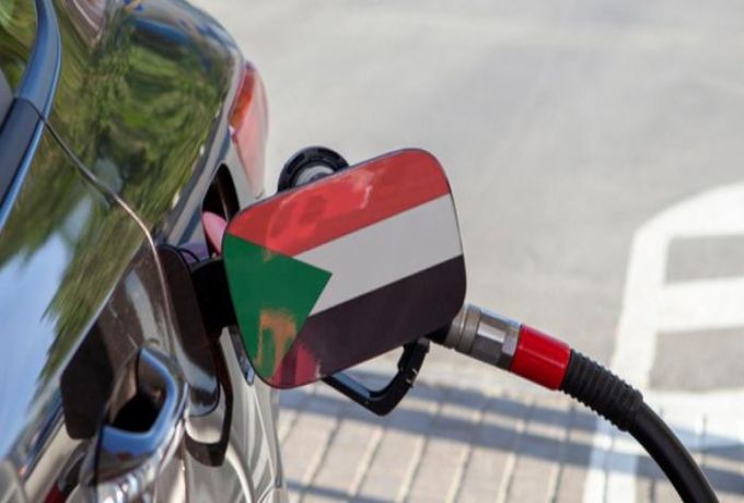 وزير الطاقة يكشف سبب شح الوقود