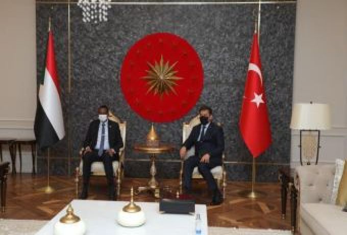 دقلو يشارك الرئيس التركي في افتتاح مسجد تقسيم  بإسطنبول