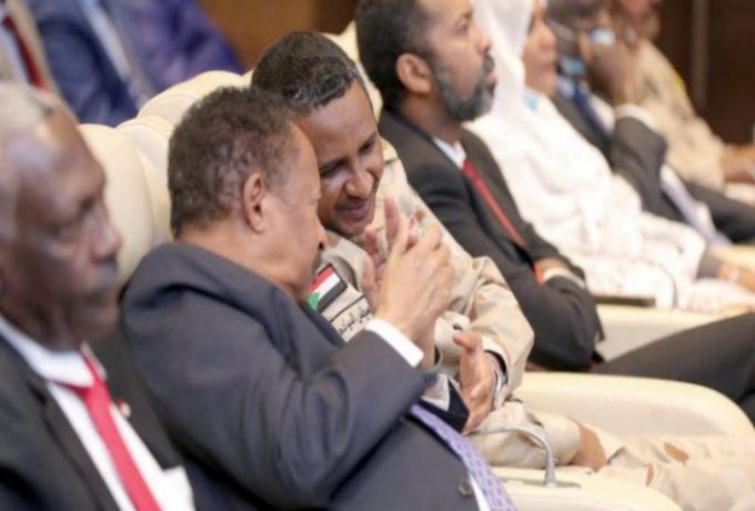 رئيس الوزراء السوداني يدعو «الدعم السريع» إلى احترام القانون والديمقراطية..حميدتي وحمدوك يتعهدان دعم الانتقال وتعزيز الشراكة المدنية ـ العسكرية