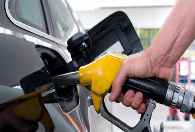 (3 الف) جنيه لجالون البنزين .. زيادة جديدة في أسعار الوقود