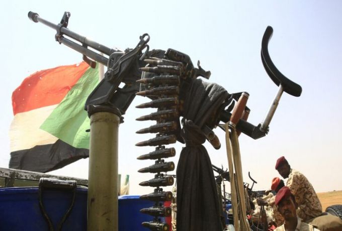 تحذيرات من عمليات تجنيد وعسكرة وسطيِّ السودان