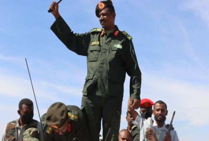 قائد قوات درع السودان يضع شرطا لوضع السلاح أرضًا