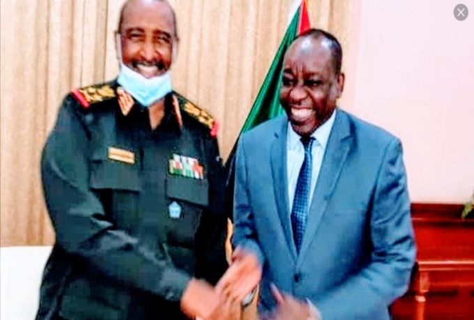 صلاح مناع: البرهان يقود السودان إلى حرب أهلية