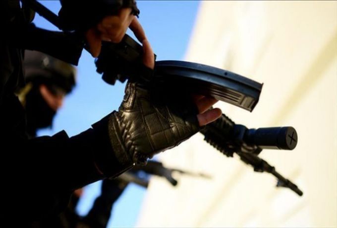 مواطنون وضباط سابقون يدينون اقتحام حركة مسلحة لمقر شرطة في الخرطوم