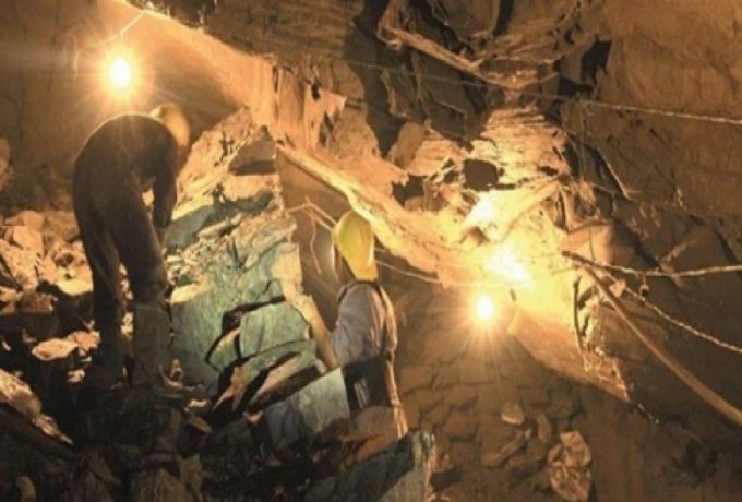 مصرع العشرات من المعدنين في انهيار منجم بوادي حلفا